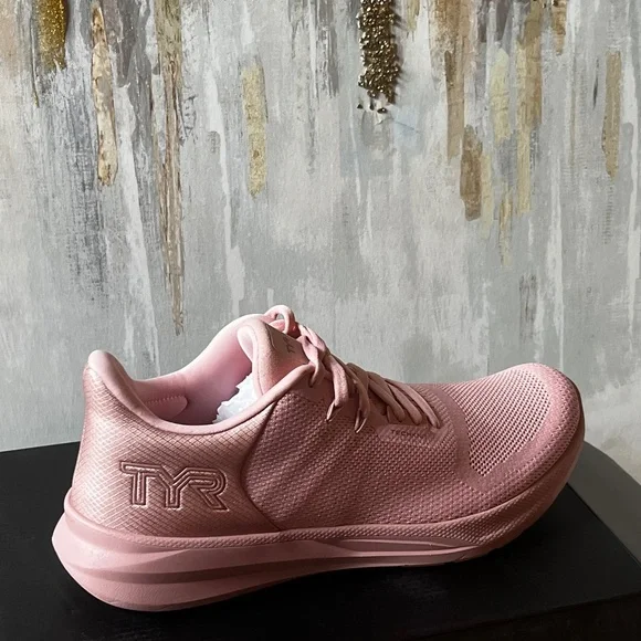 Shoes - Picture 5 of 6